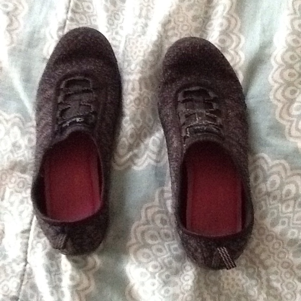 Skechers